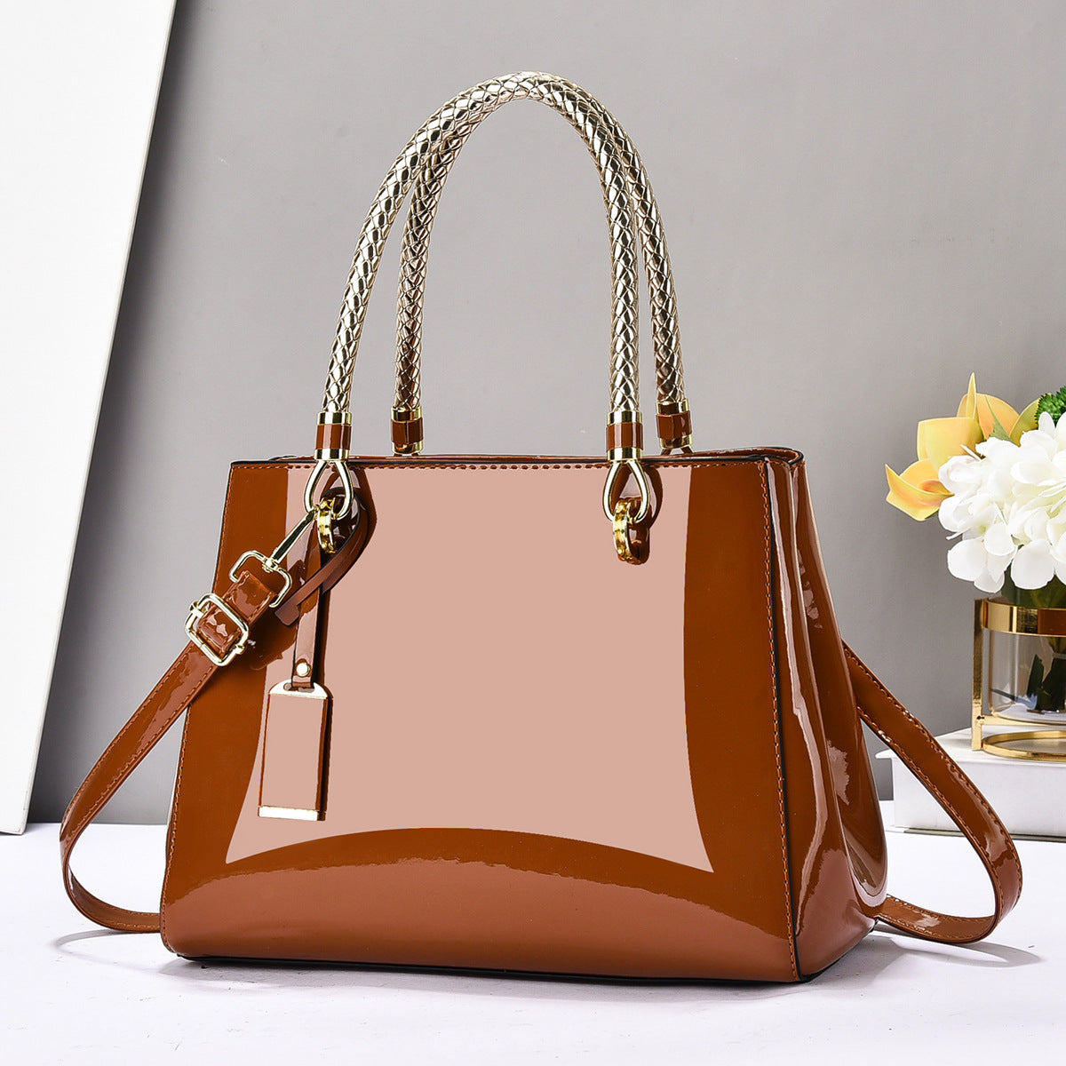 Women's Fashion Patent Leather Shiny Large Capacity Women's Shoulder Bag