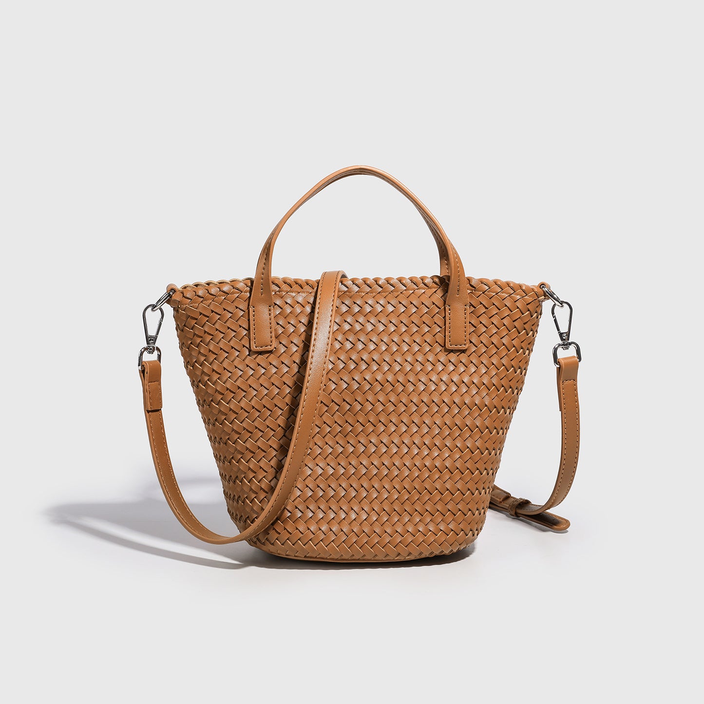 Classy Cowhide Hand-woven Large Capacity Leather Women's Handbag