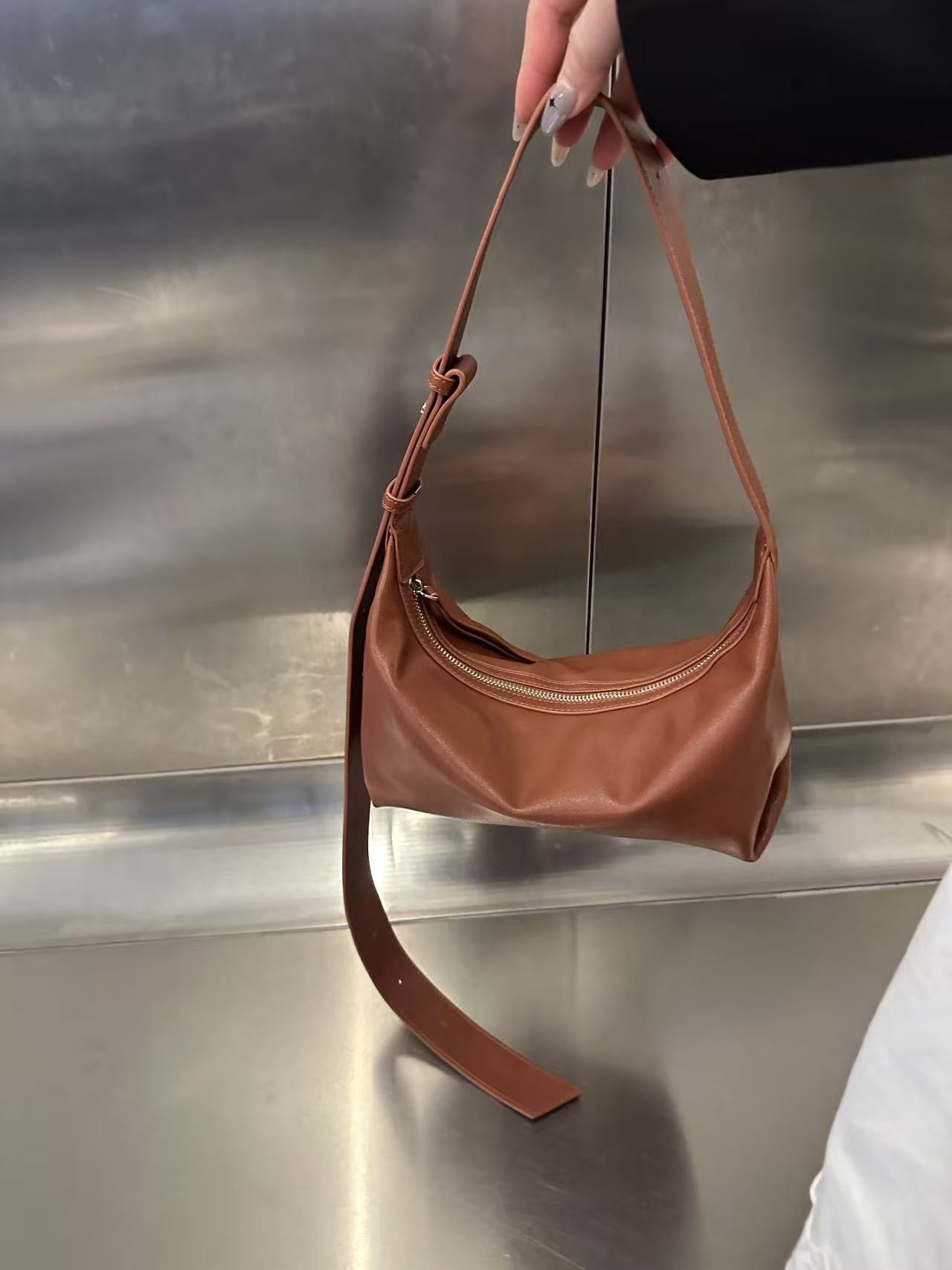 Women's Design Cloud Dumpling Super Popular Exquisite Tote Bags