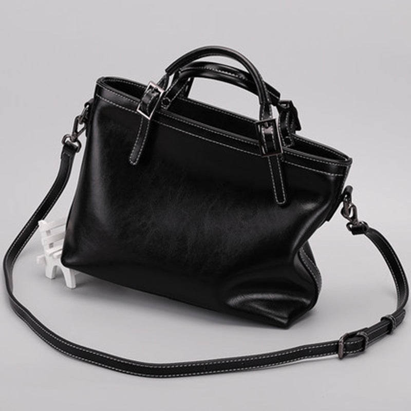 Women's Summer Vintage Leather Simple Commute Cowhide Women's Shoulder Bag