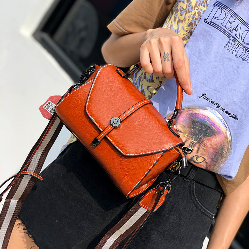 Women's Elegant High-grade Cowhide Trendy Commute Women's Shoulder Bag