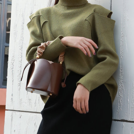 Women's Flower Cattle Leather Design Retro Women's Shoulder Bag