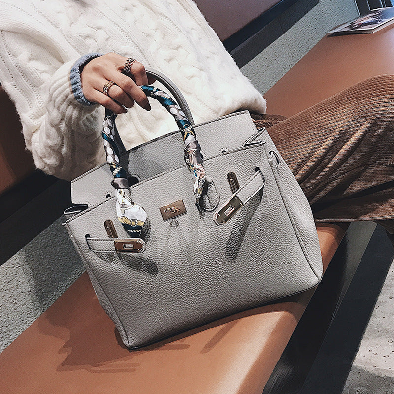 Trendy Charming Women's Big Fashionable Retro Women's Shoulder Bag