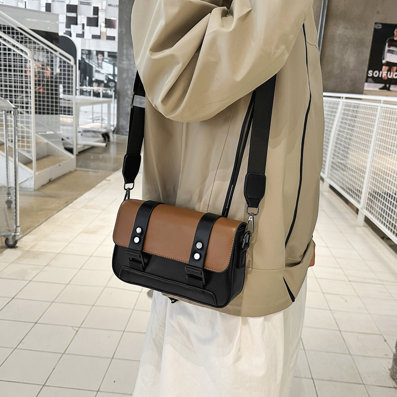 Women's & Men's Fashion Advanced Texture Punk Locomotive Style Men's Messenger Bag