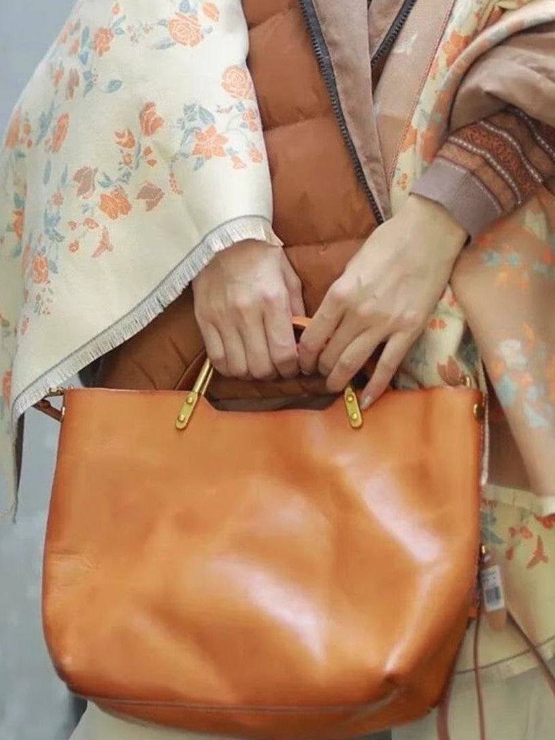 Women's Autumn Retro Minority Large Capacity Commuter Women's Handbag