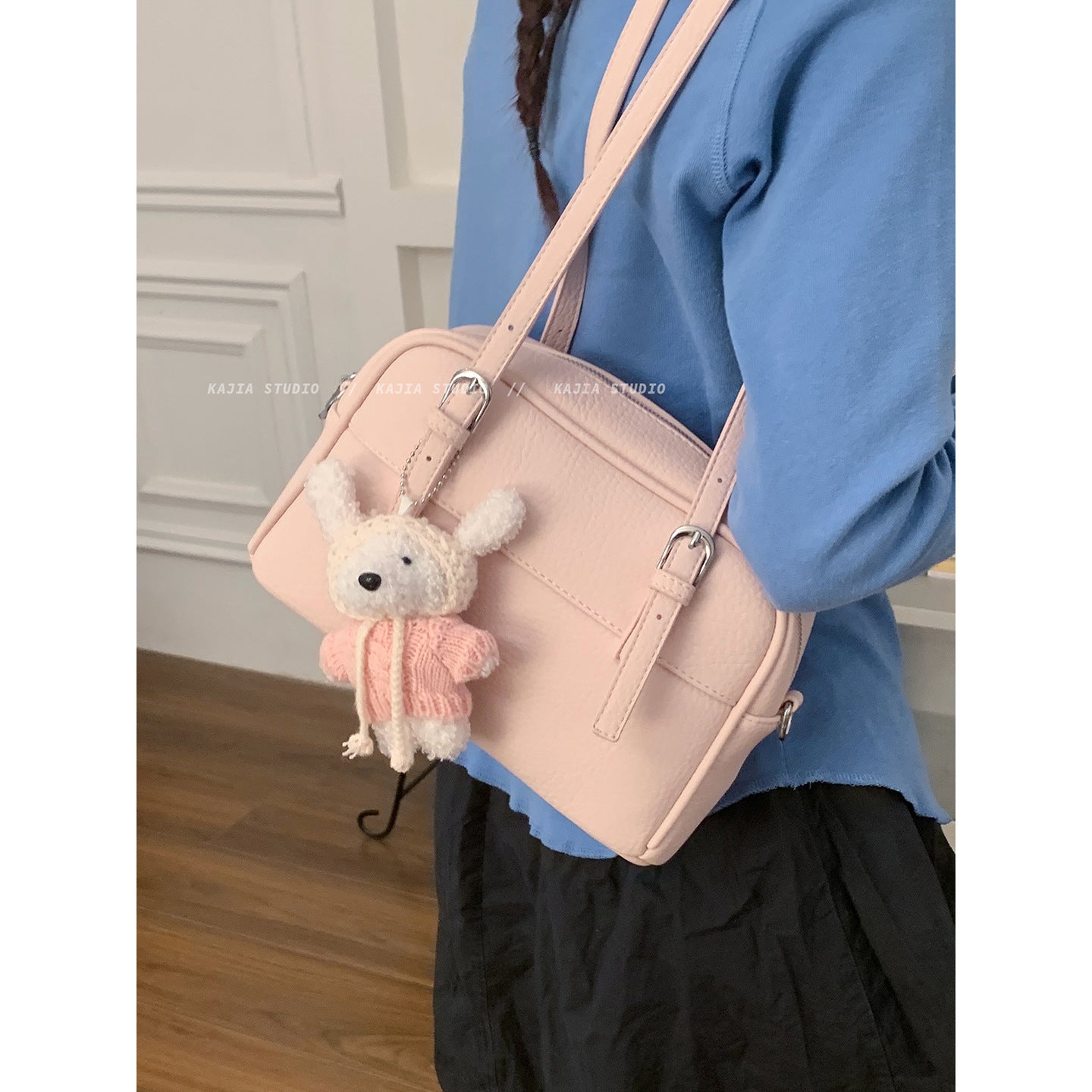 Pretty Large Capacity Female Simple Commuter Bags