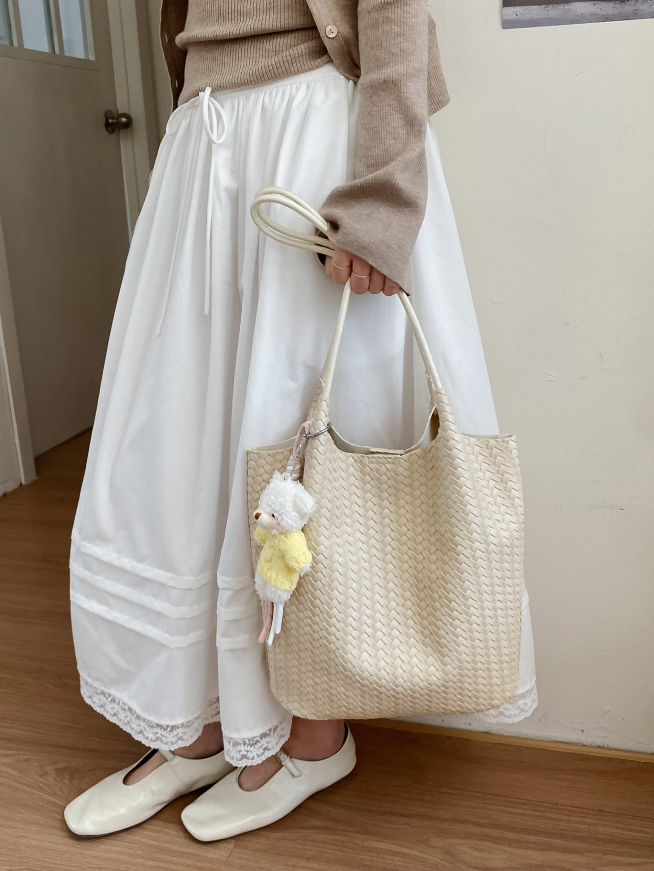 Women's Retro Mori Style Woven Fashion High Sense Large Tote Bag