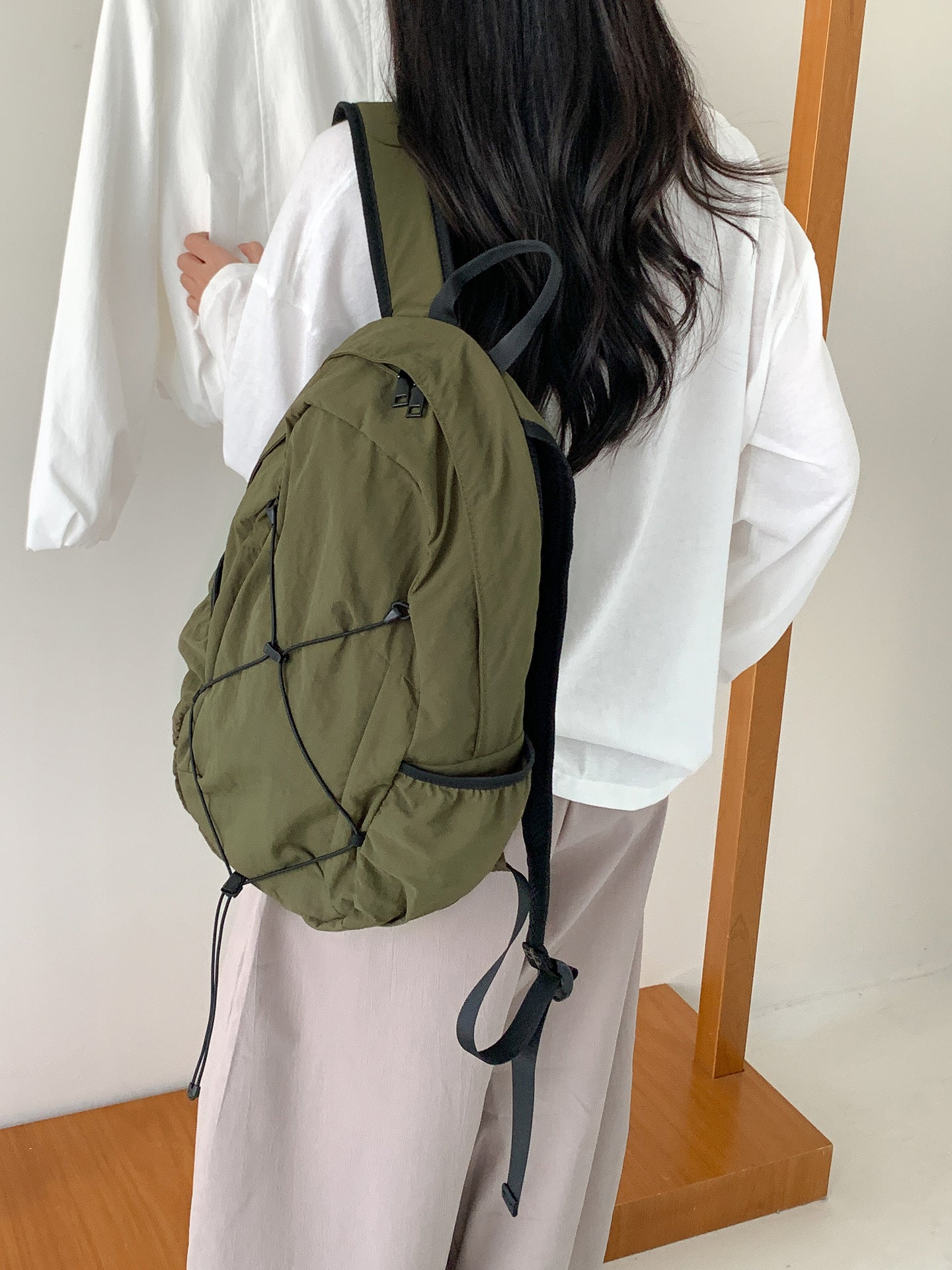 Women's Korean Style Autumn Lightweight Leisure Nylon Large Backpacks