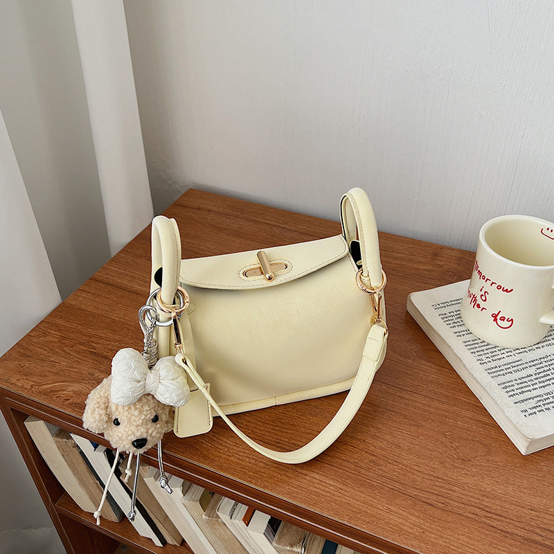 Women's Hot Underarm Spring Light Luxury Minority Design Bags