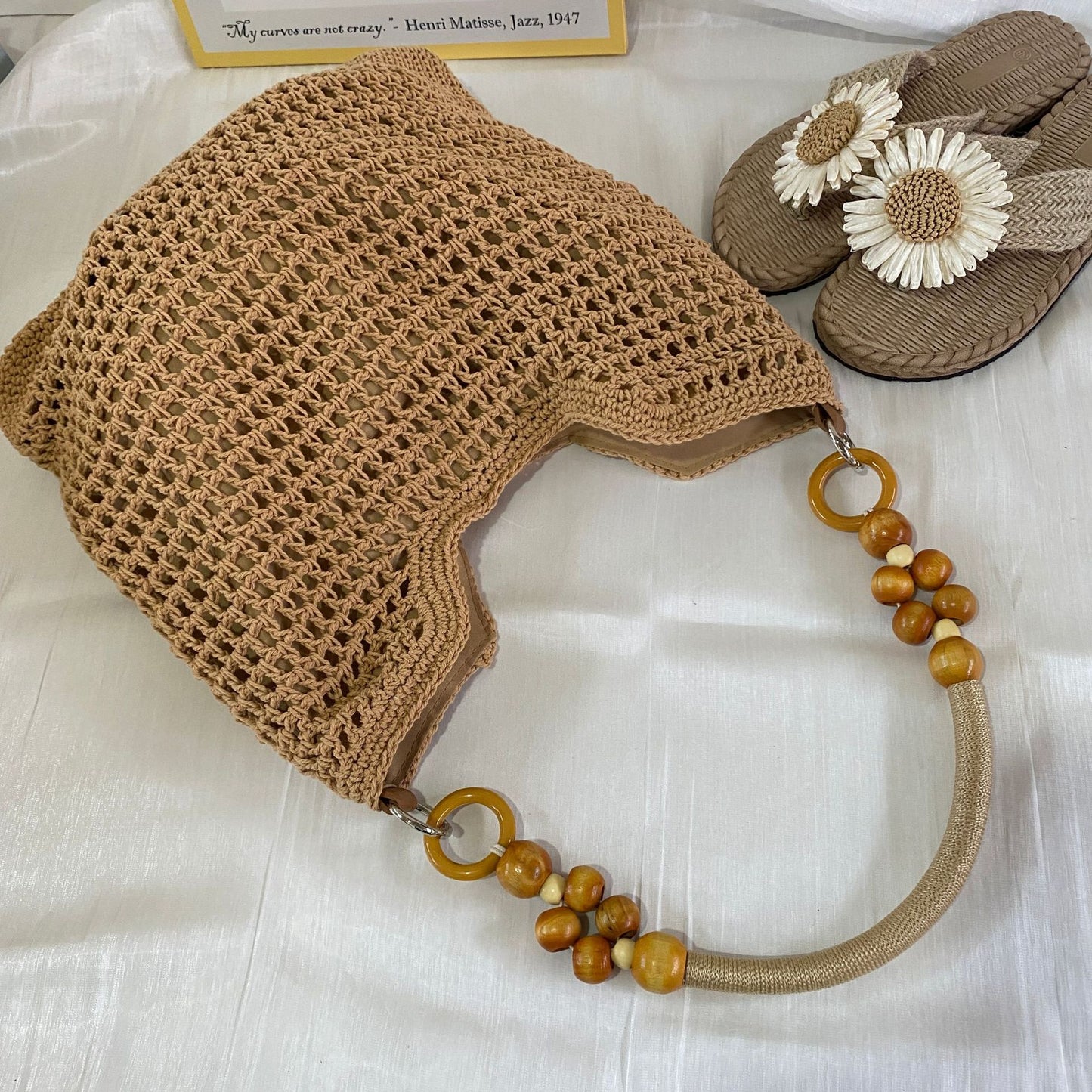 Women's High-grade Niche Crocheted Cotton Thread Straw Large Capacity Underarm Vacation Women's Shoulder Bag