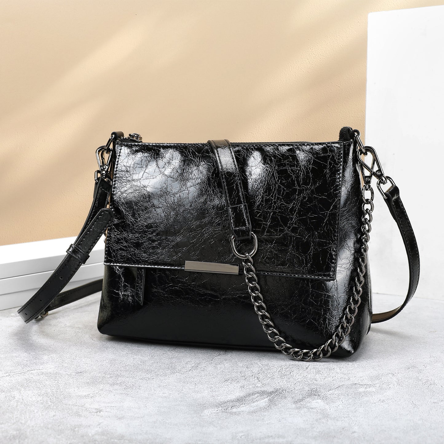 Women's Idle Style Chain Design Large Capacity Women's Shoulder Bag