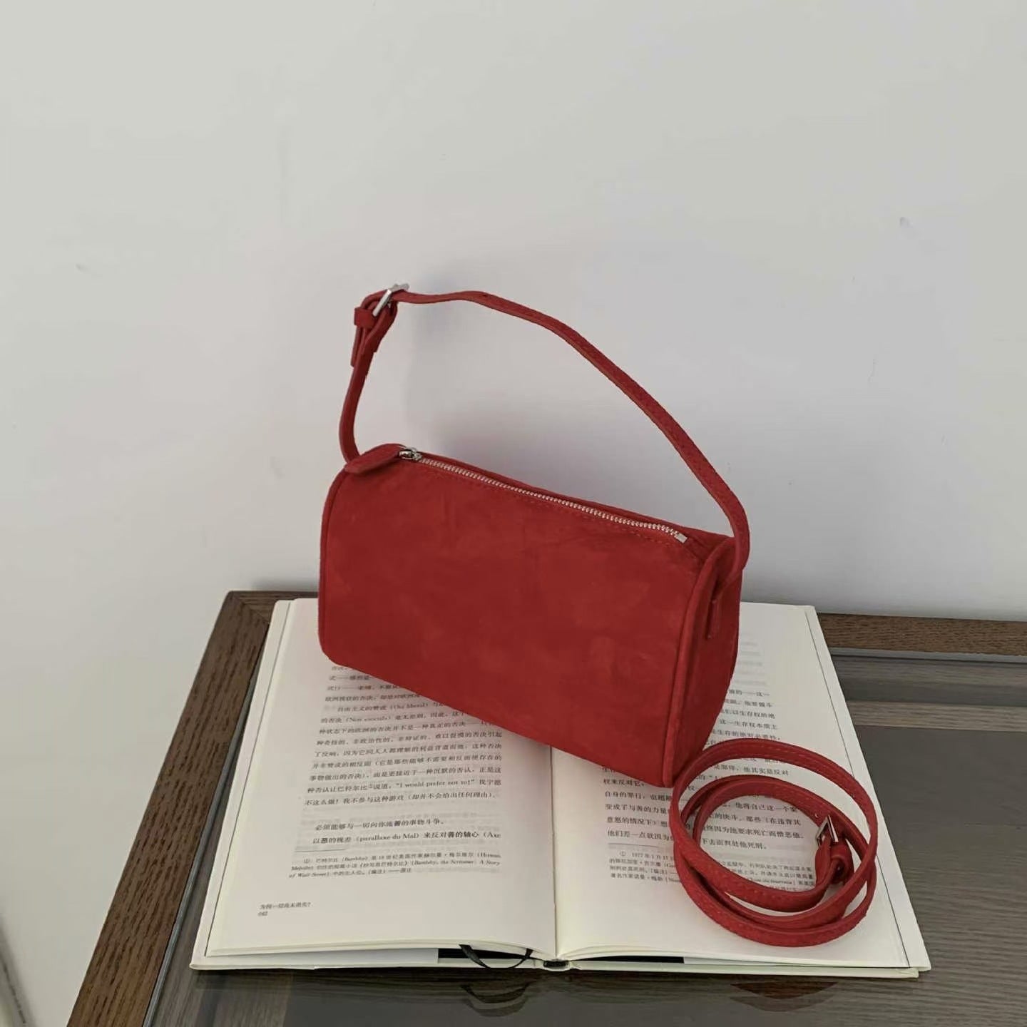 Top Layer Cowhide Mini Portable Pen Quality Suede Underarm Bags
