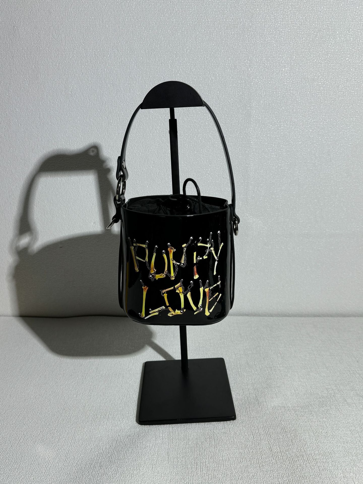 The West Saturn Punk Underarm Crocodile Pattern Black Drawstring Cylinder Bucket Bag