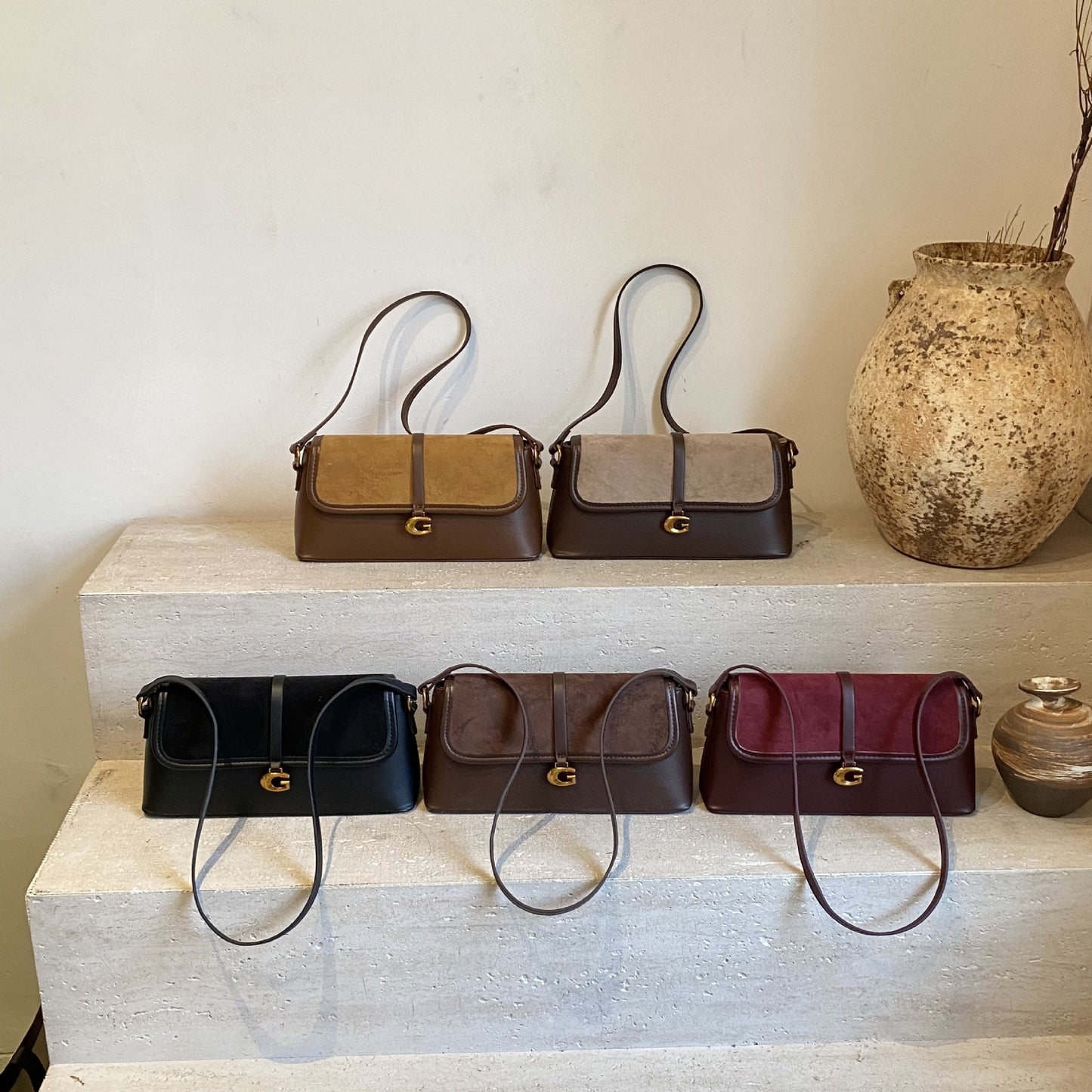 Light Luxury Classic Style Western Female Commuter Minority Fashion Underarm Bag