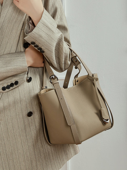 Women's Capacity Genuine Leather Fashion Deformable Commuting Vegetable Bucket Bags