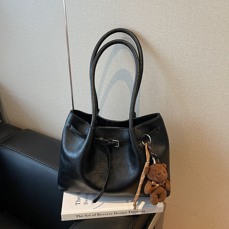 Women's Retro Fashion Underarm Commuter Large Capacity Women's Shoulder Bag