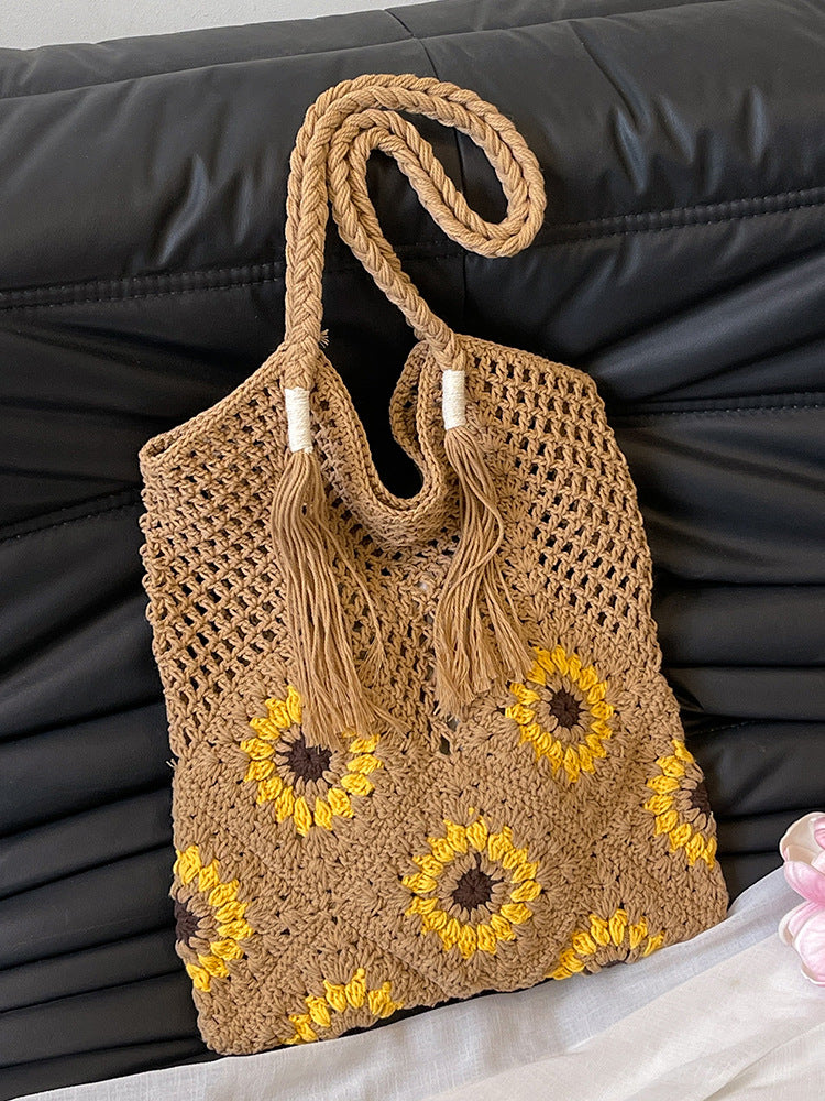 Women's Summer Lightweight Weaving Hollow Artistic Large Capacity Vacation Style Bags
