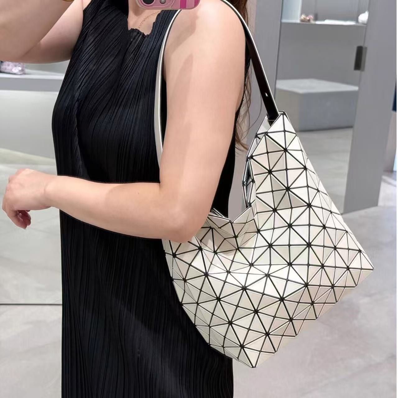 Women's Original Geometric Rhombus For Selenodont Underarm Bag