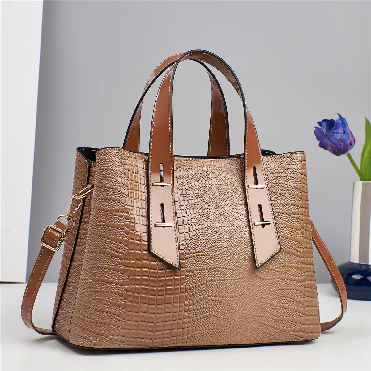 Women's Crocodile Pattern Large Capacity Fashion Popular Embossed Shoulder Bags