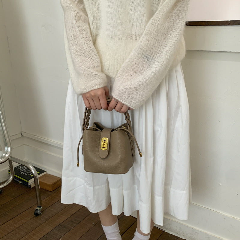 Women's Design High-grade Vegetable Basket Elegant Graceful Bucket Bag