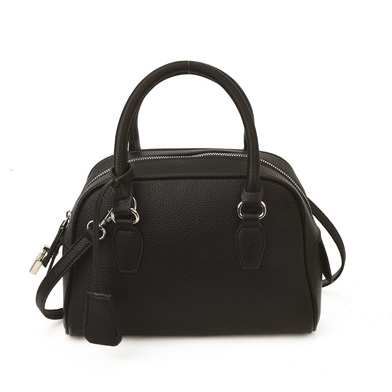 Women's Simple Large Capacity Fashion Retro Commuter Women's Shoulder Bag