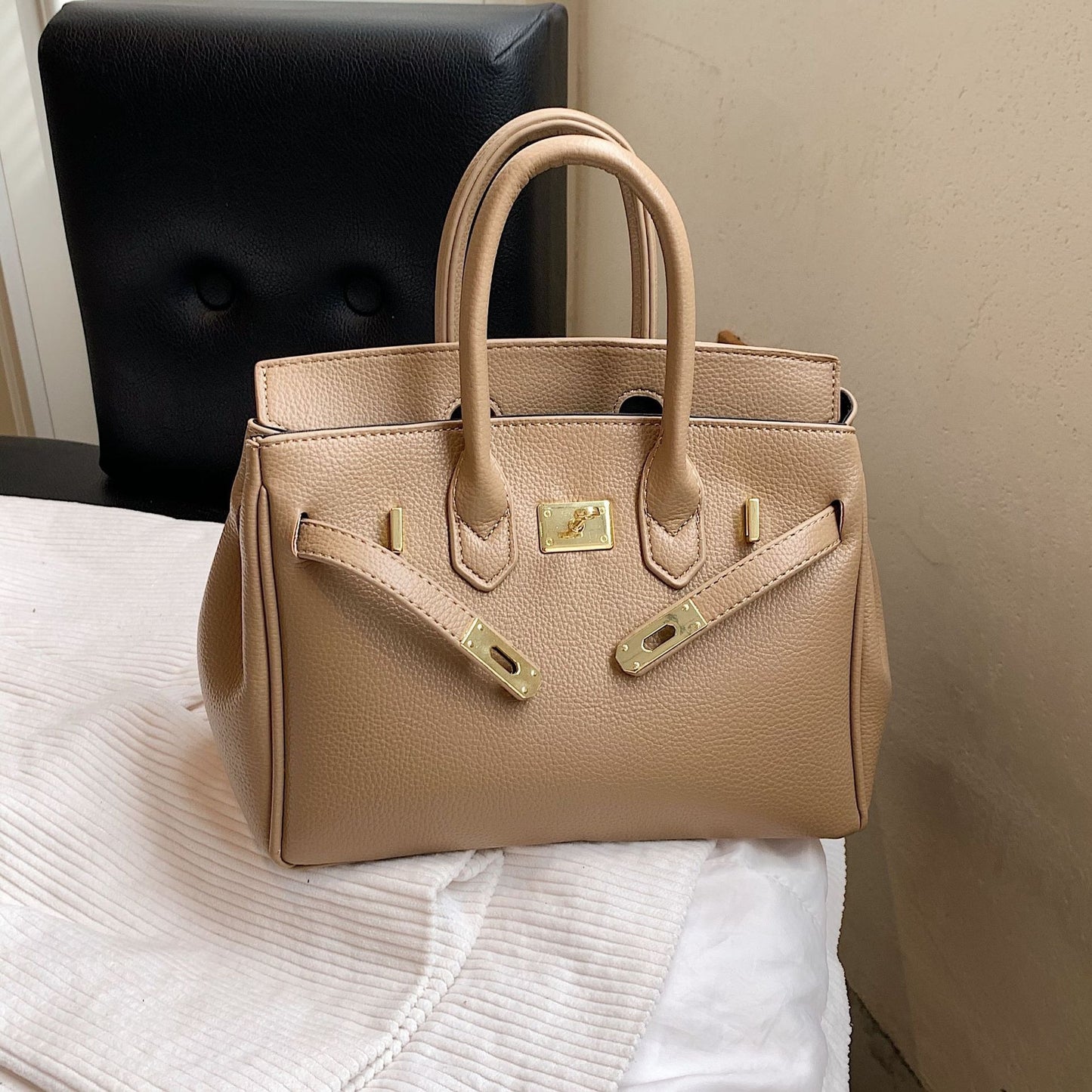 Women's Affordable Luxury Fashion Korean Style Design Women's Handbag