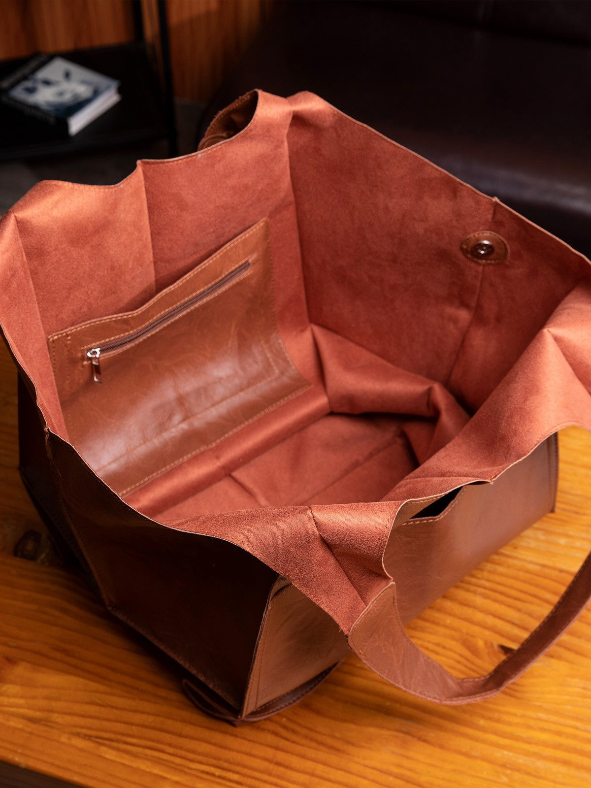Women's Retro Soft Leather Commuter Wings Style Tote Bag
