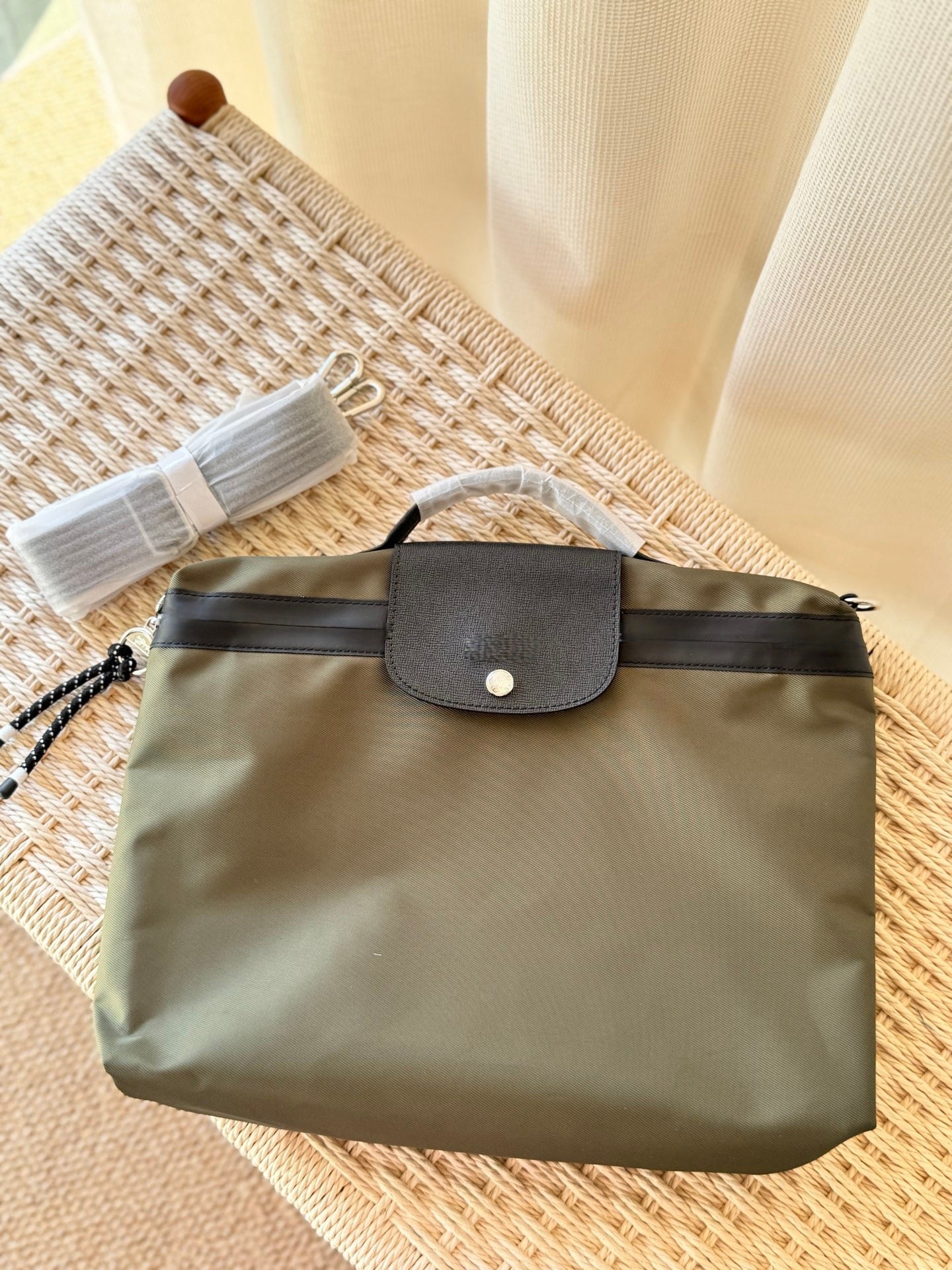 Beautiful Nylon Computer Large Capacity Business Women's Handbag