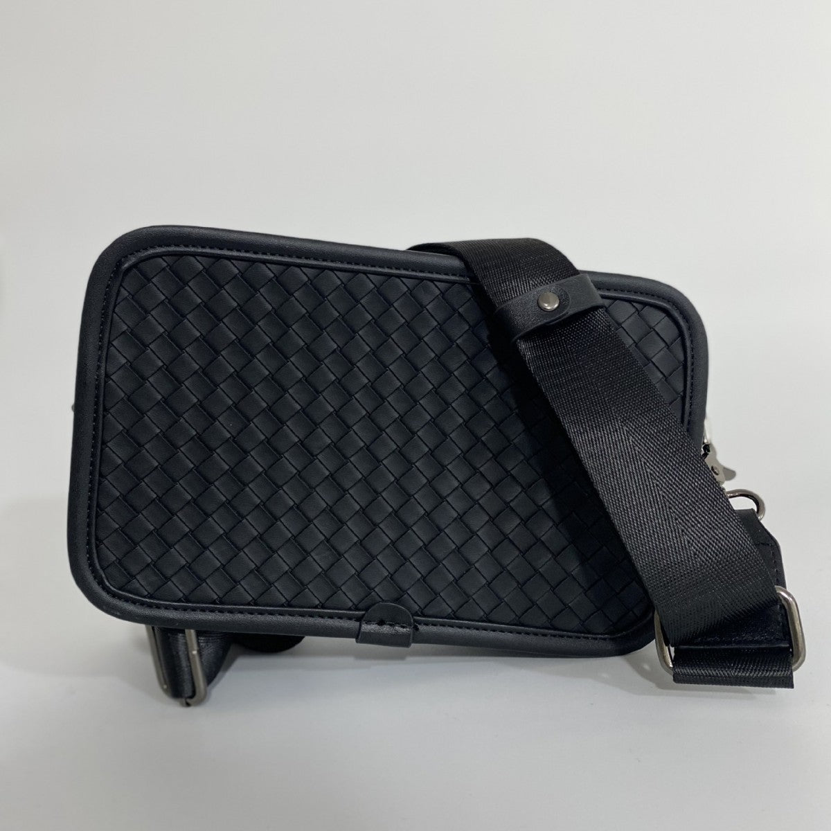 Men's Business Embossed Woven Large Capacity One Waterproof Men's Messenger Bag