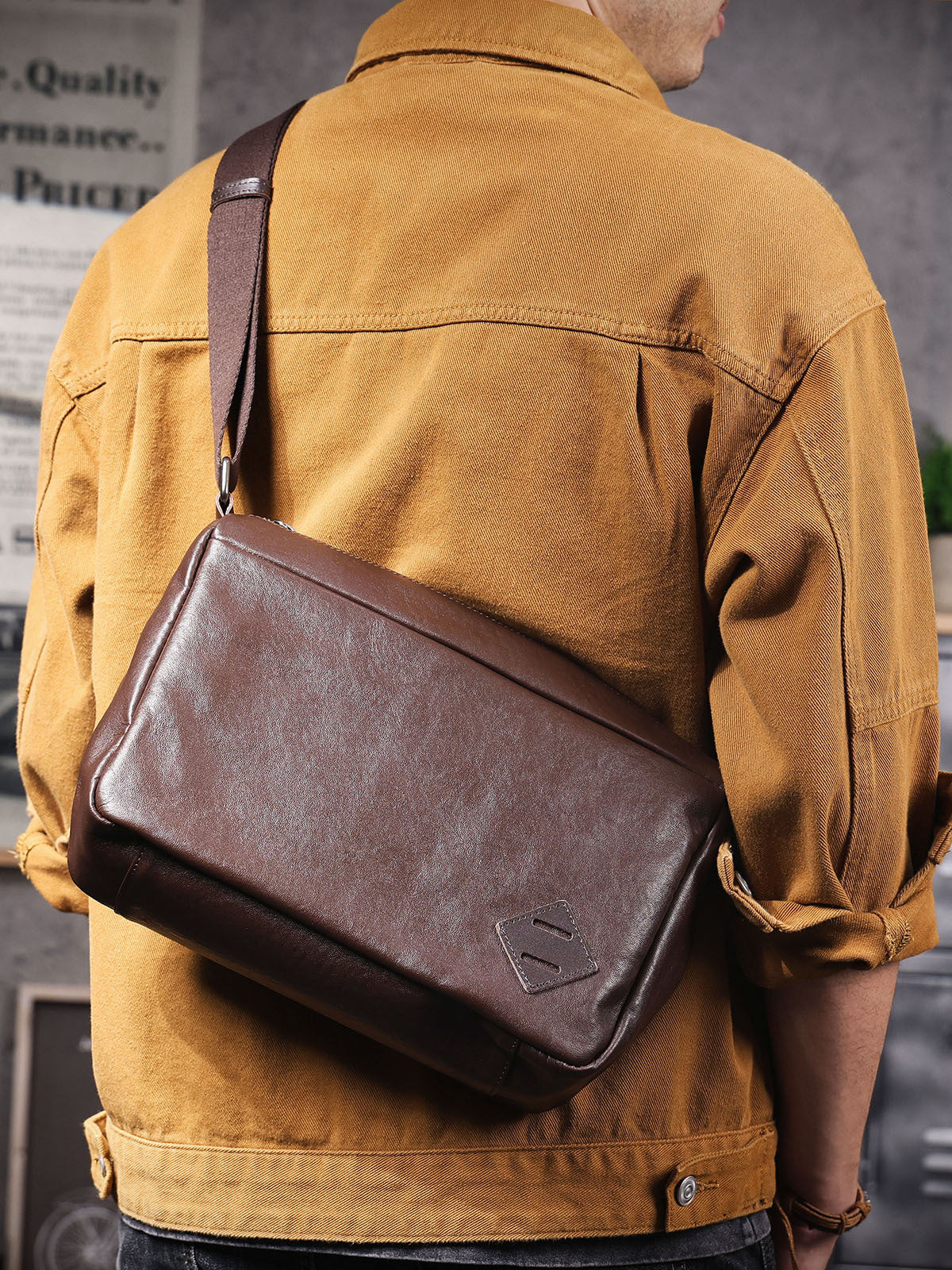 Men's Genuine Leather Commuter Handmade First Layer Cowhide Men's Messenger Bag