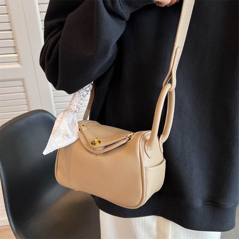 High-grade Simple Versatile Pillow Fashion Trend Women's Shoulder Bag