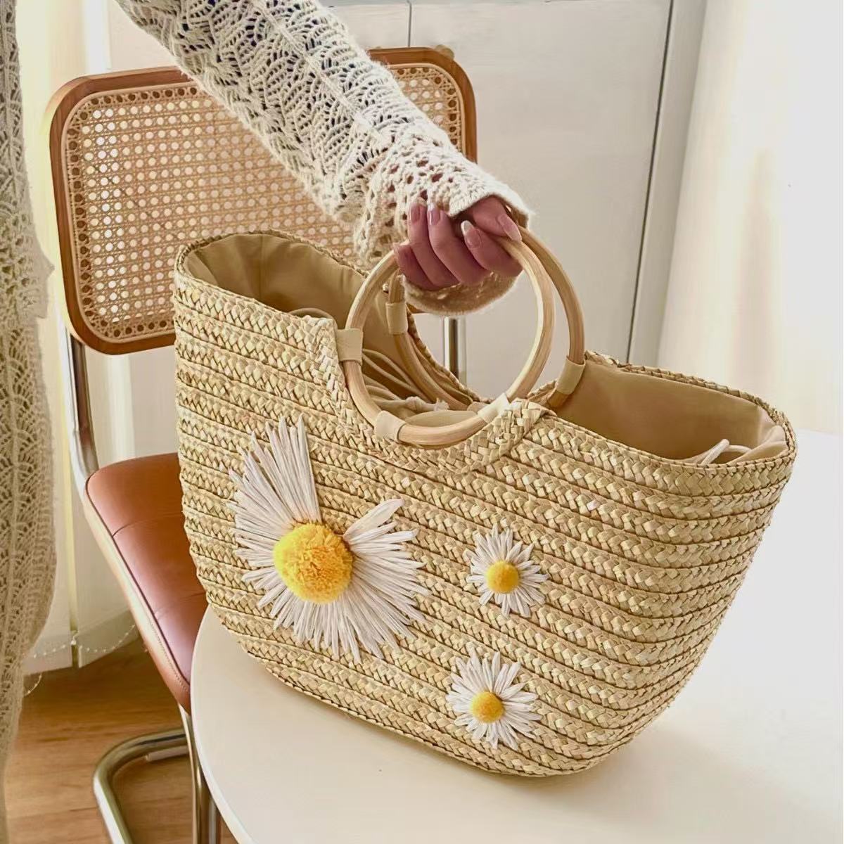 Women's Style Little Daisy Straw Wooden Woven Bags
