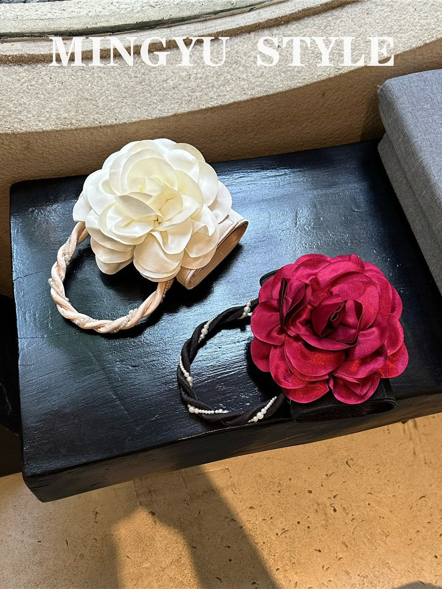 Retro Twist Pearl Clutch Rose Three-dimensional Bags