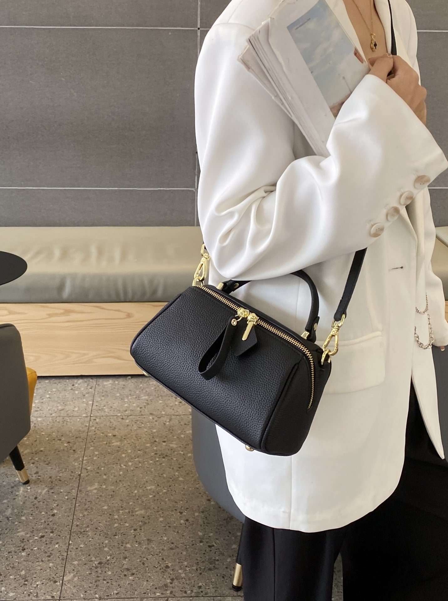 Women's Genuine Leather Elegant Retro Simple Classic Women's Shoulder Bag