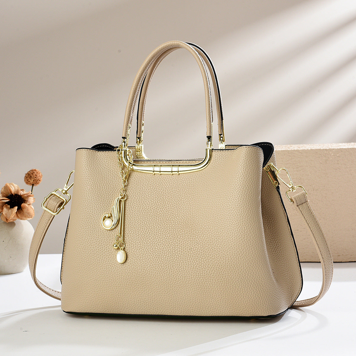 Women's High-grade Autumn Large Capacity Wedding Light Luxury Fashion Women's Handbag