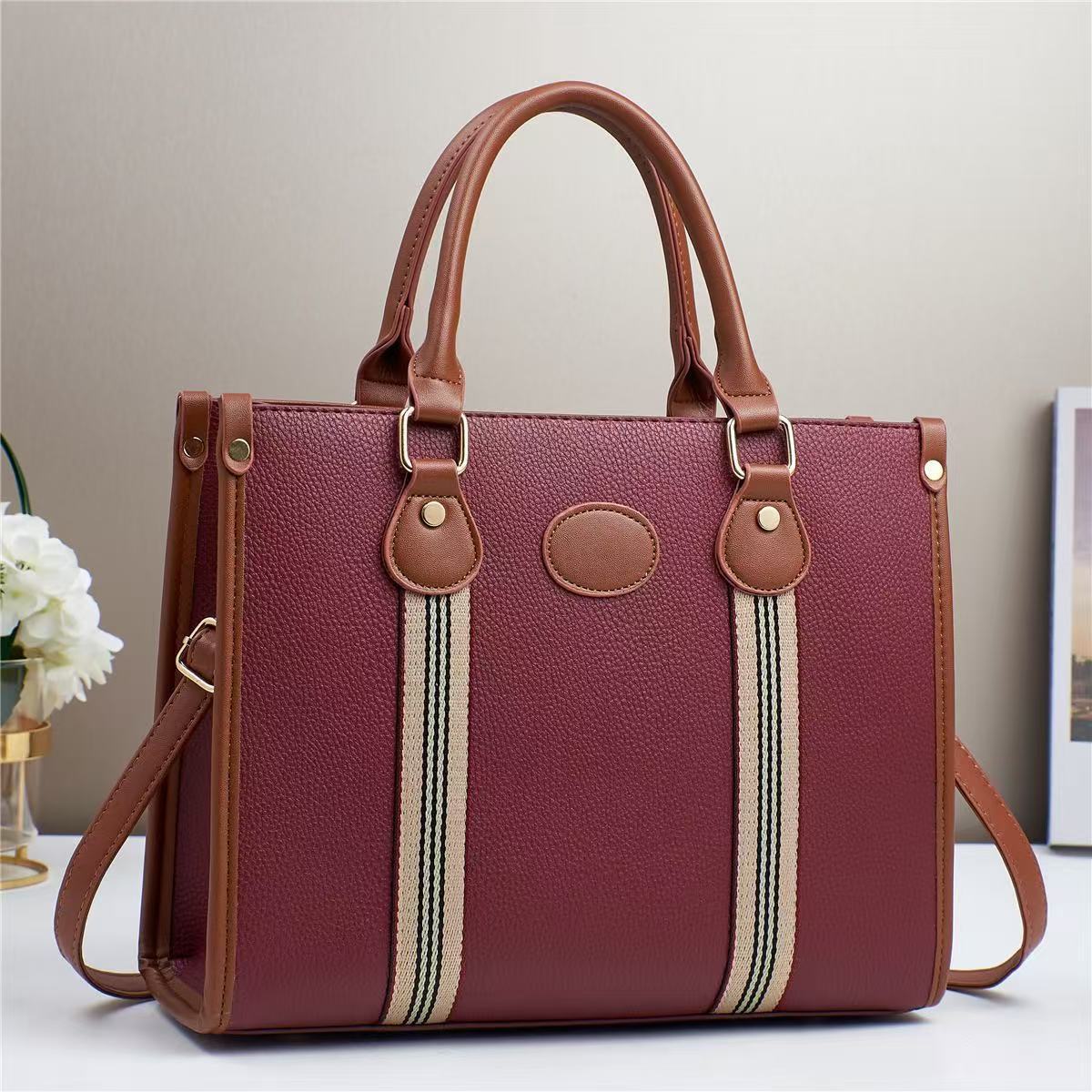 Women's Mom Fashionable Elegant Large Capacity Textured Tote Bag
