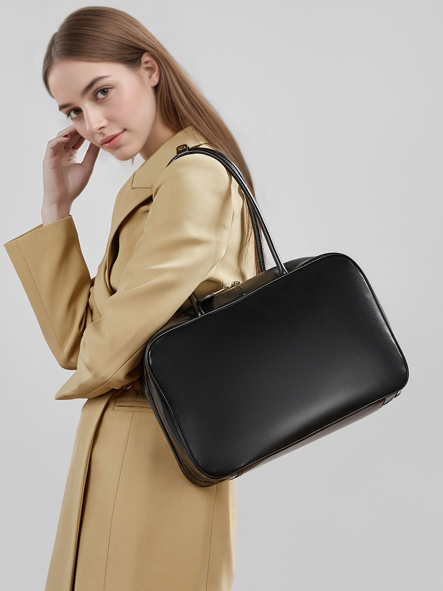 Trendy Beautiful Women's Niche Leather Bowling Bags