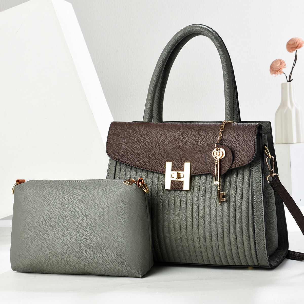 Female Commute Style Large Capacity Fashion Women's Handbag