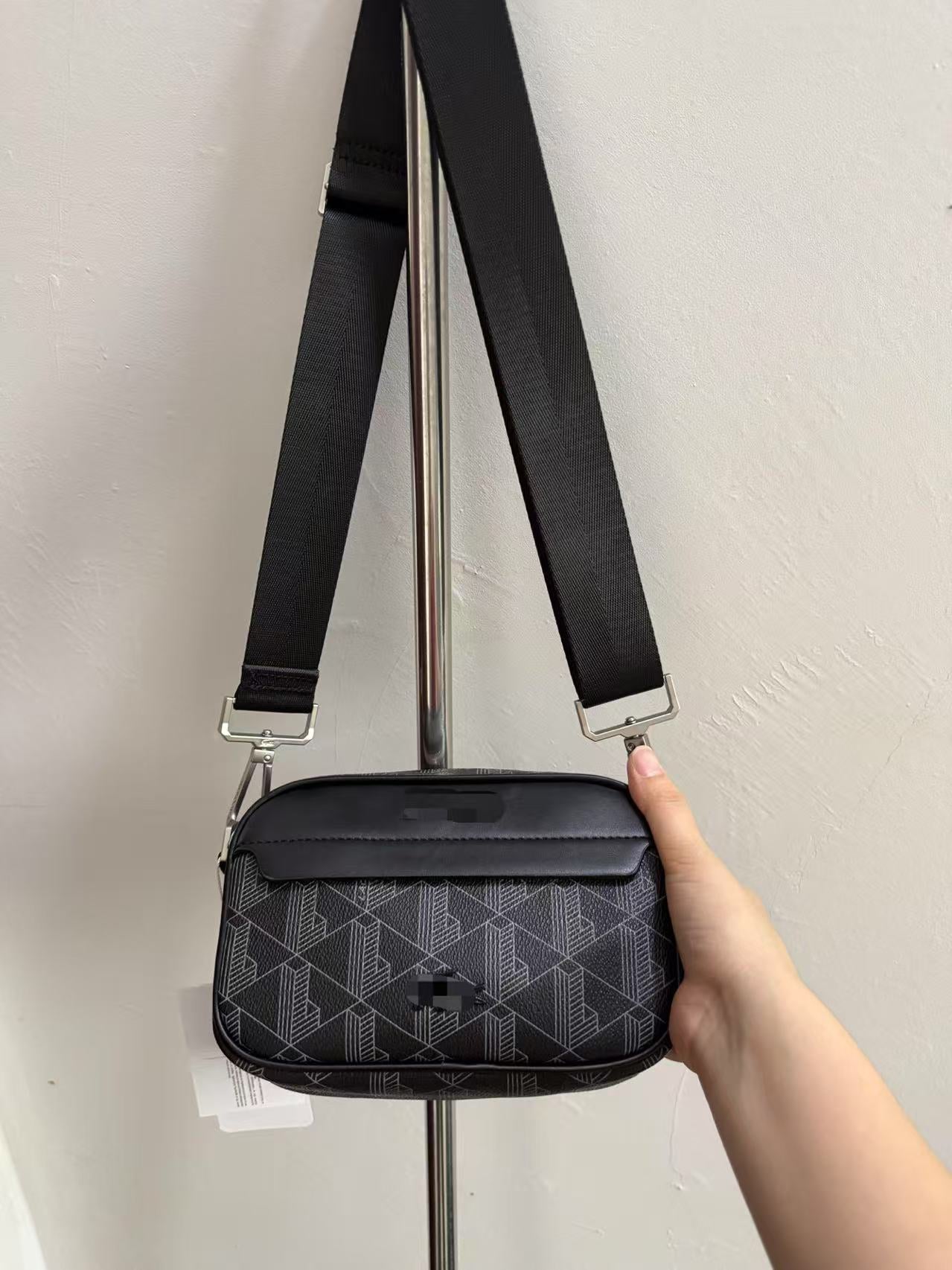 Men's Fashion Plaid Leather Personalized Good-looking Bags