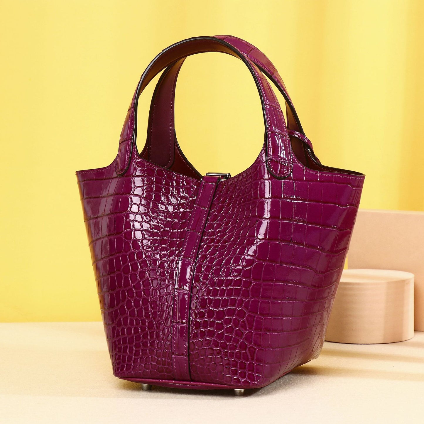 Women's Crocodile Belly Pattern Niche Classic High-grade Portable Bucket Bag