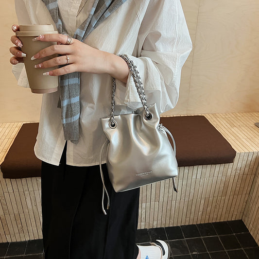 Unique Women's Fashion Chain Carrying Simple Bucket Bag