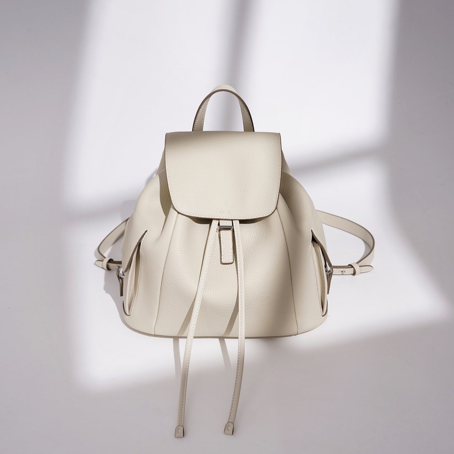 Women's Flip Western Style Leisure Drawstring Artistic Leather Early Backpacks