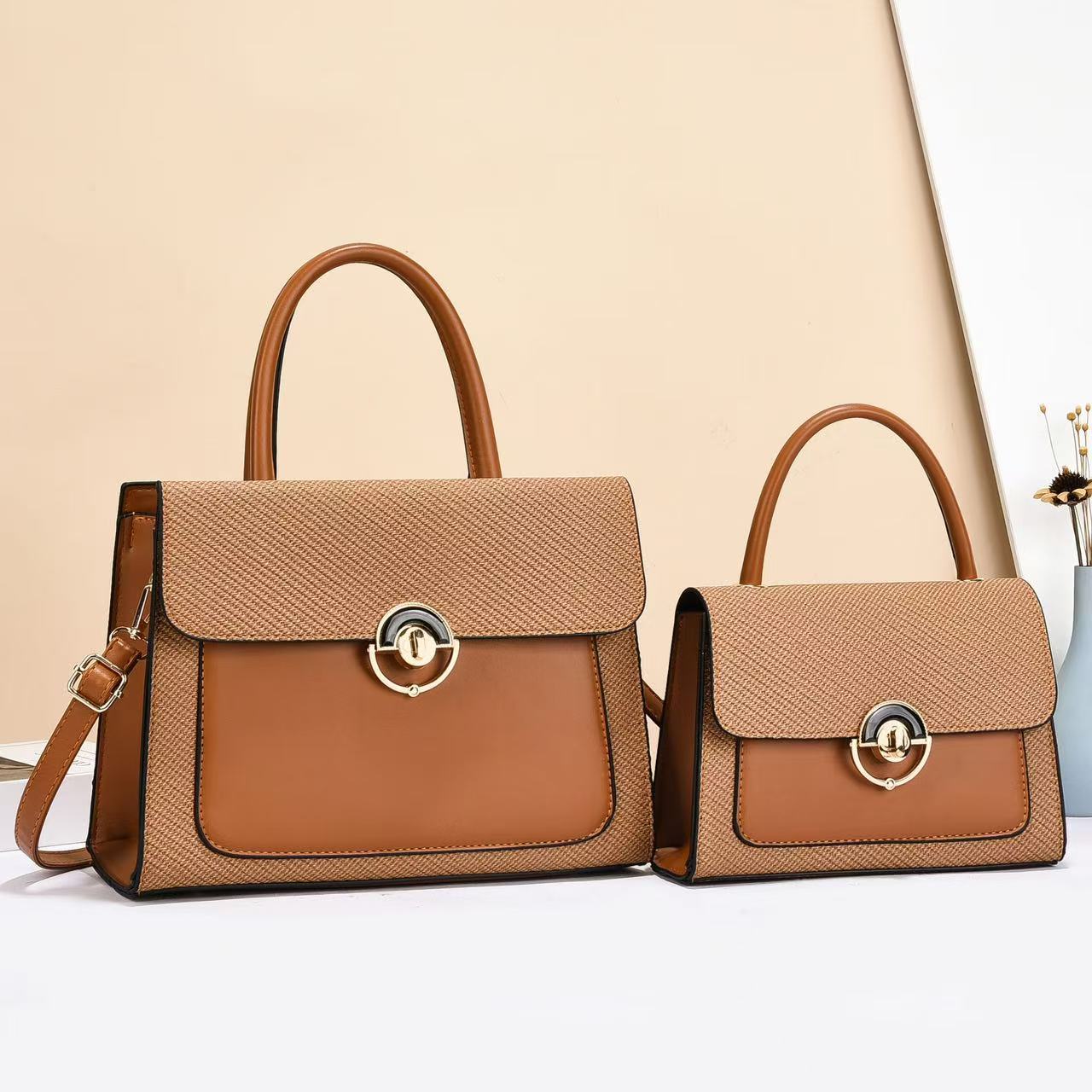 Women's Fashionable Trend Western Style High-grade Large Capacity Light Luxury Women's Messenger Bag