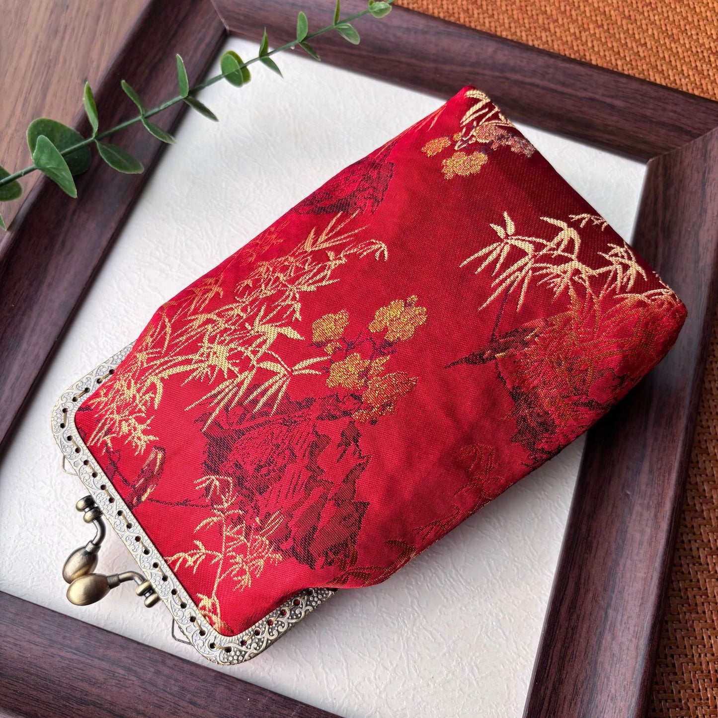 Finished Ancient Style Female Vertical Retro Tassel Frame Mobile Phone Bag