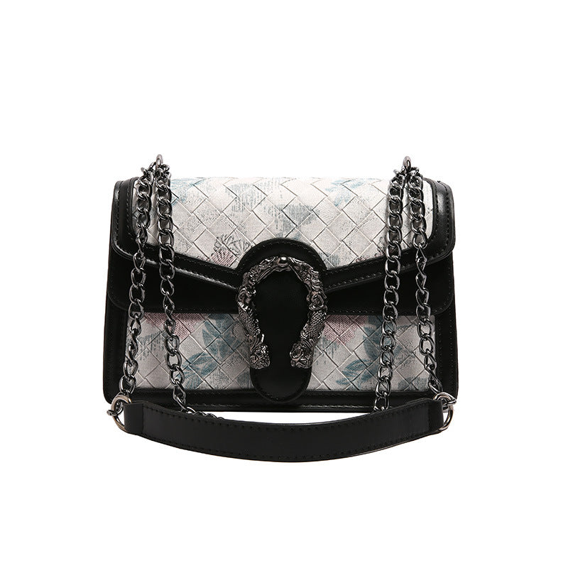 Classic Stylish Women's Fashion Embroidered Chain Women's Shoulder Bag