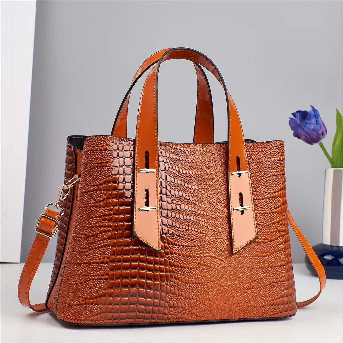Women's Crocodile Pattern Large Capacity Fashion Popular Embossed Shoulder Bags