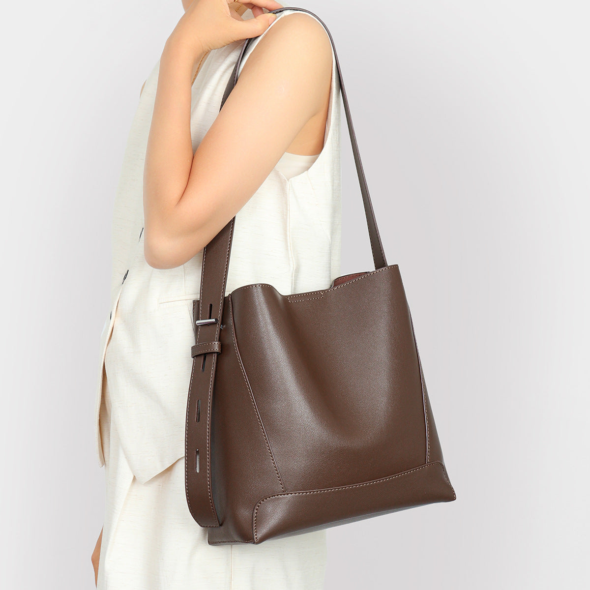 Women's Large Genuine Leather Capacity Practical Commuter Bags