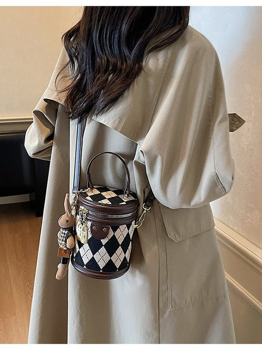 Women's Niche Portable Round Fashion Plaid Contrast Color Super Shoulder Bags