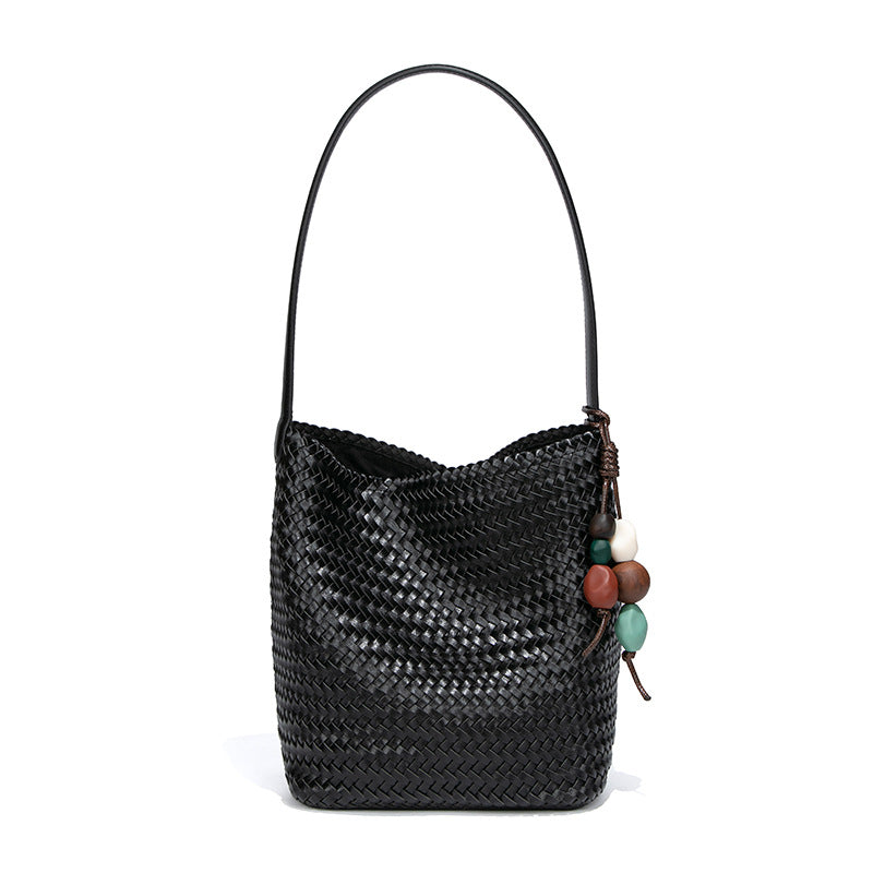 Trendy Fresh Hand-woven Underarm Tassel Ornament Bucket Bag