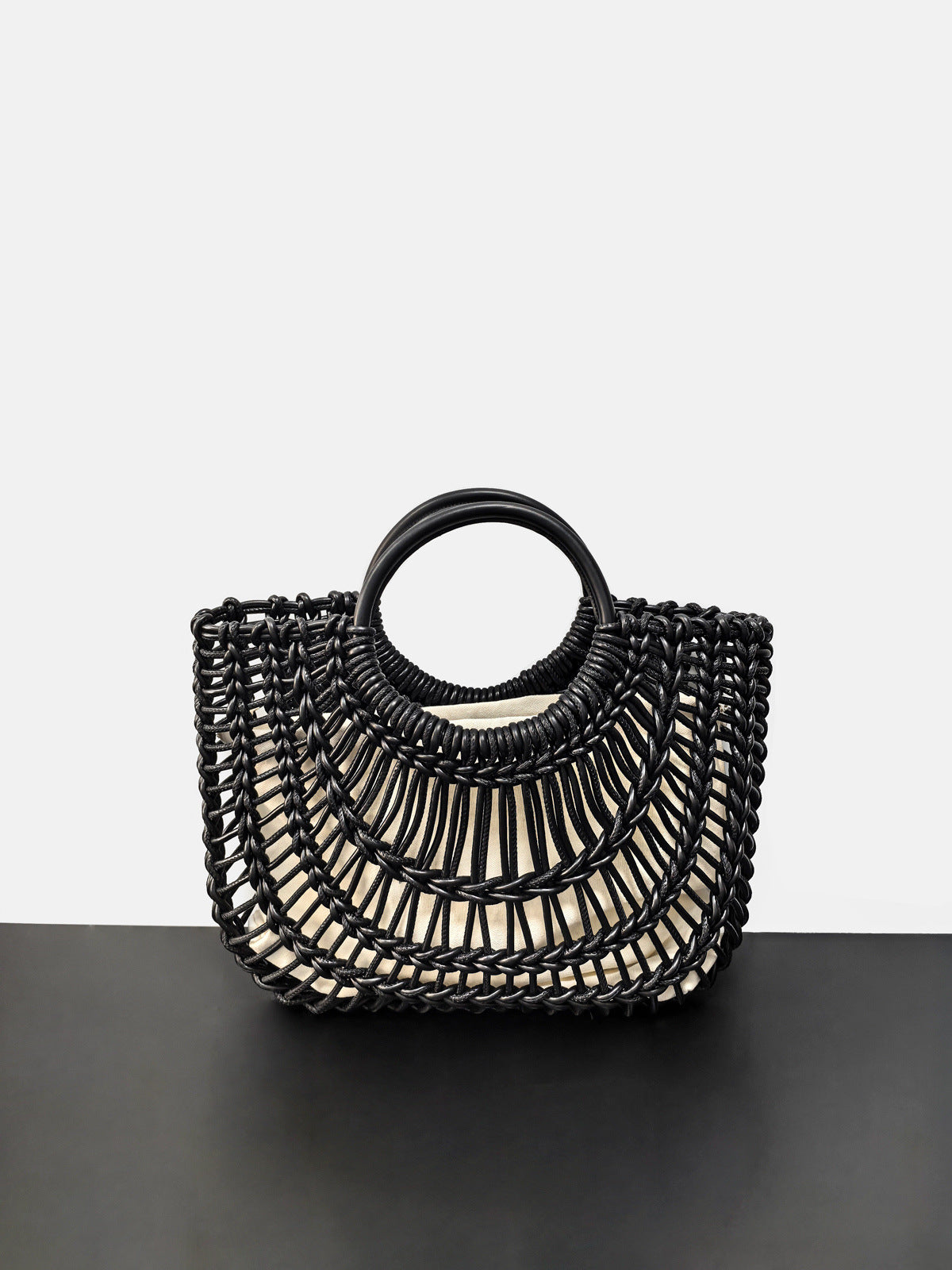 Women's Straw Hollow Out Street Summer Vacation Style Woven First Women's Shoulder Bag